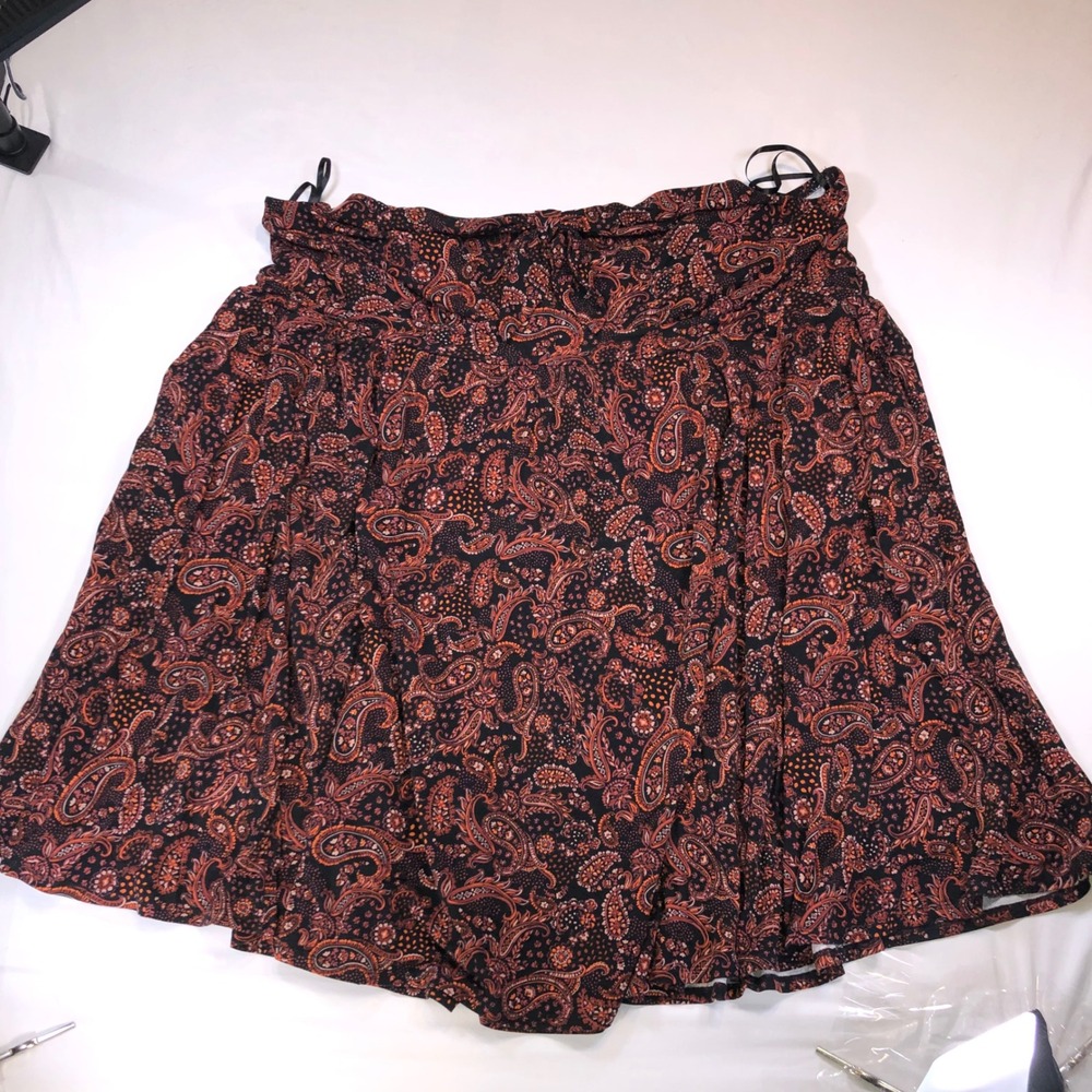 Torrid Black Orange Paisley Ruffle Waist Mini Skirt Plus Size 5 5X 43990427